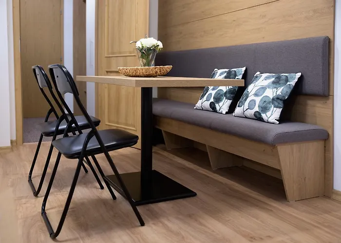 Aparthotel Na čtvrtích 3*